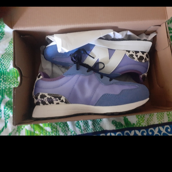 New Balance Big Kids - Picture 2 of 3